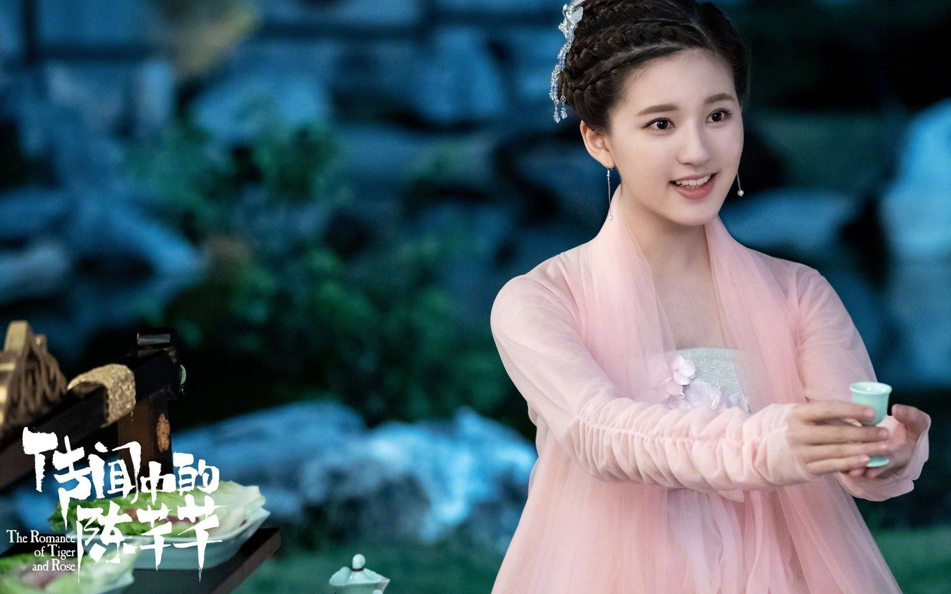 国足替补席战术调整效果,国足主力1_3替补